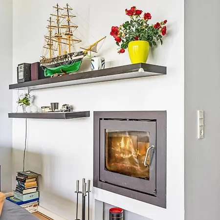Feriehus Flot I 1 Raekke Med Udsigt Over Vig Ebeltoft